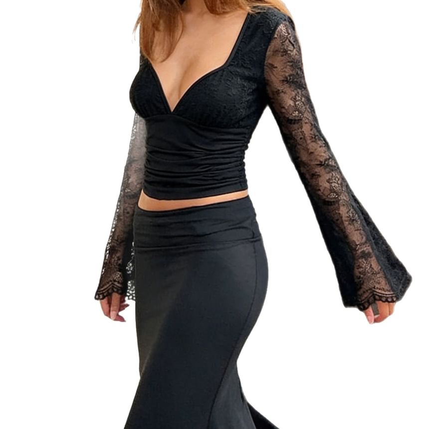 Lace V-Neck Crop Long Sleeve