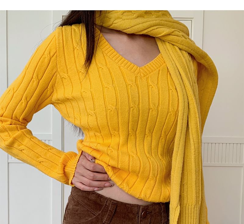 Cable Knit Sweater with V-Neck and Solid Color