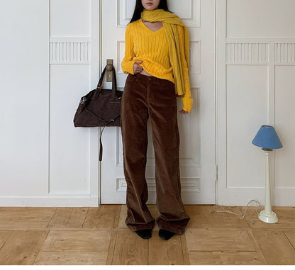 Cable Knit Sweater with V-Neck and Solid Color