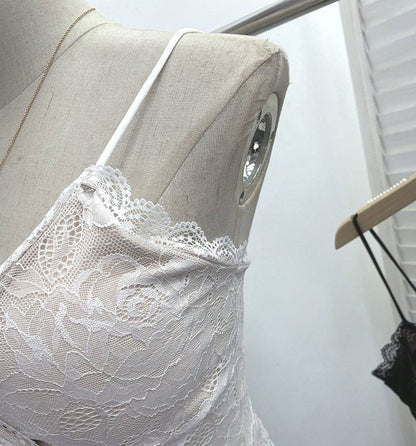 Lace Camisole with V-Neck and Spaghetti Straps in Solid Tone