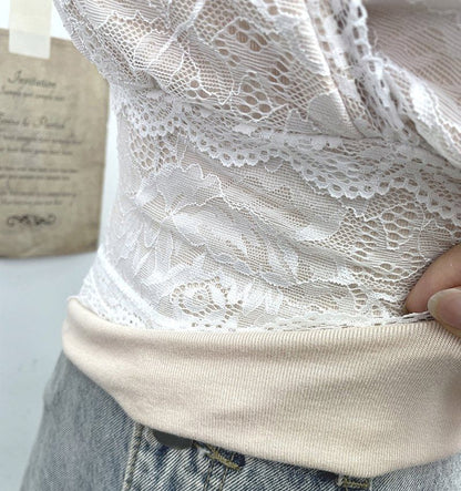 Lace Camisole with V-Neck and Spaghetti Straps in Solid Tone