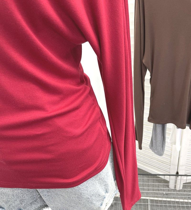 Solid V-Neck Tee with Long Sleeves