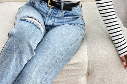 Striped Fitted Tee with V-Neck and Long Sleeves