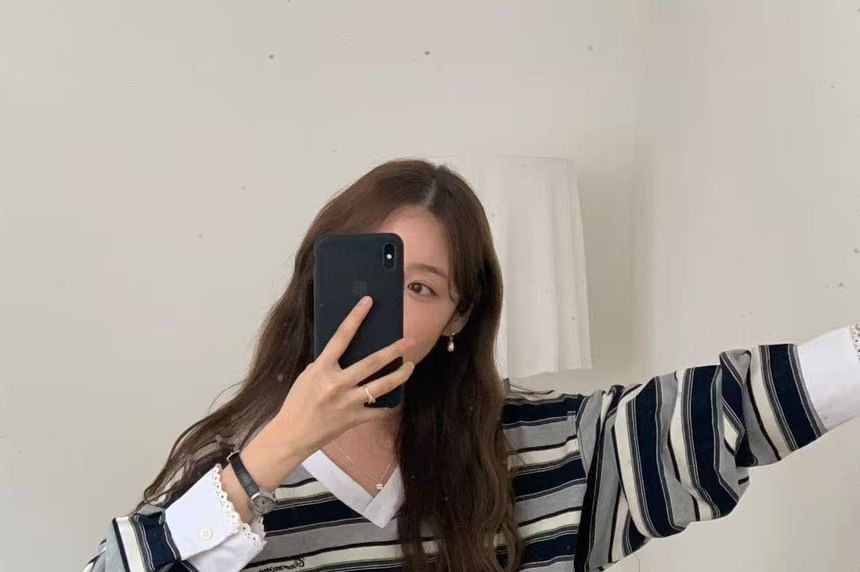 Striped Lace Trim V-Neck Tee with Collar