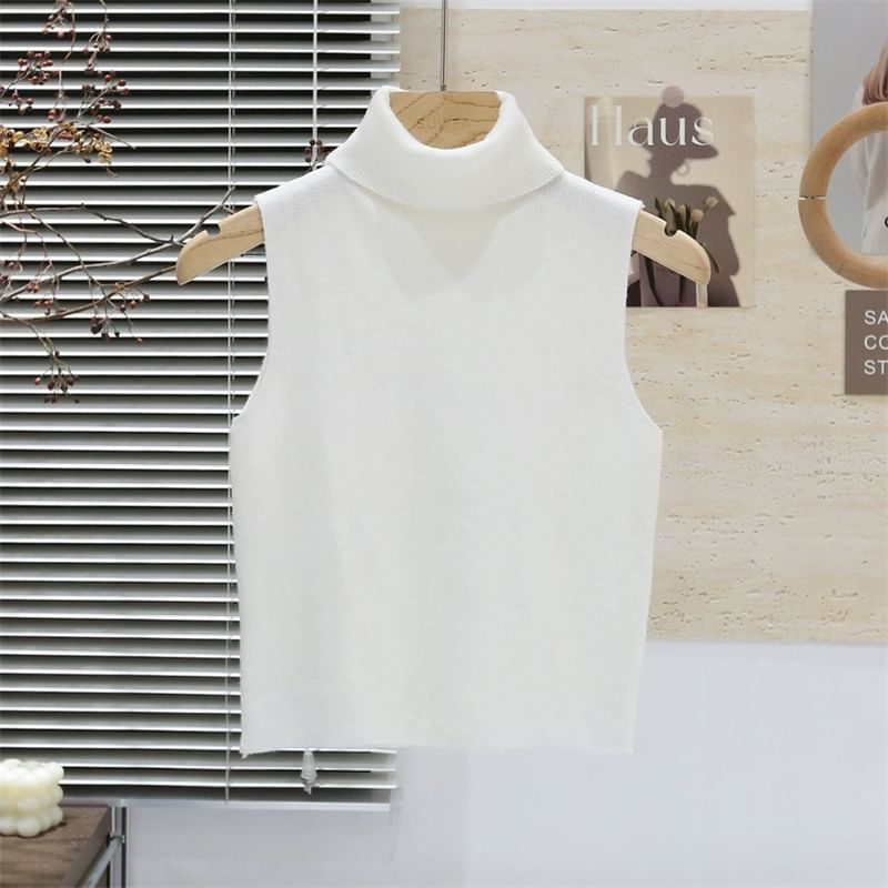 Sleeveless Turtleneck Knit Top