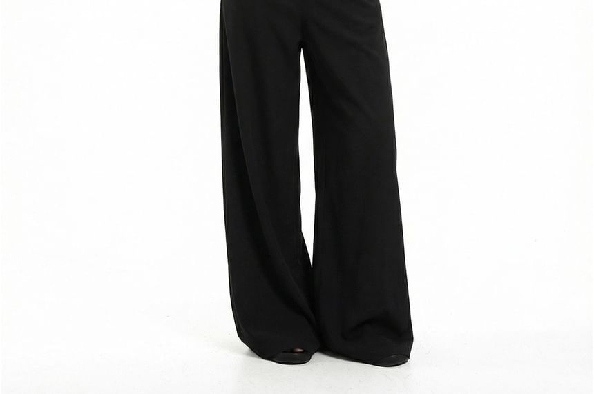 Halter Neck Open Back Cropped Tee