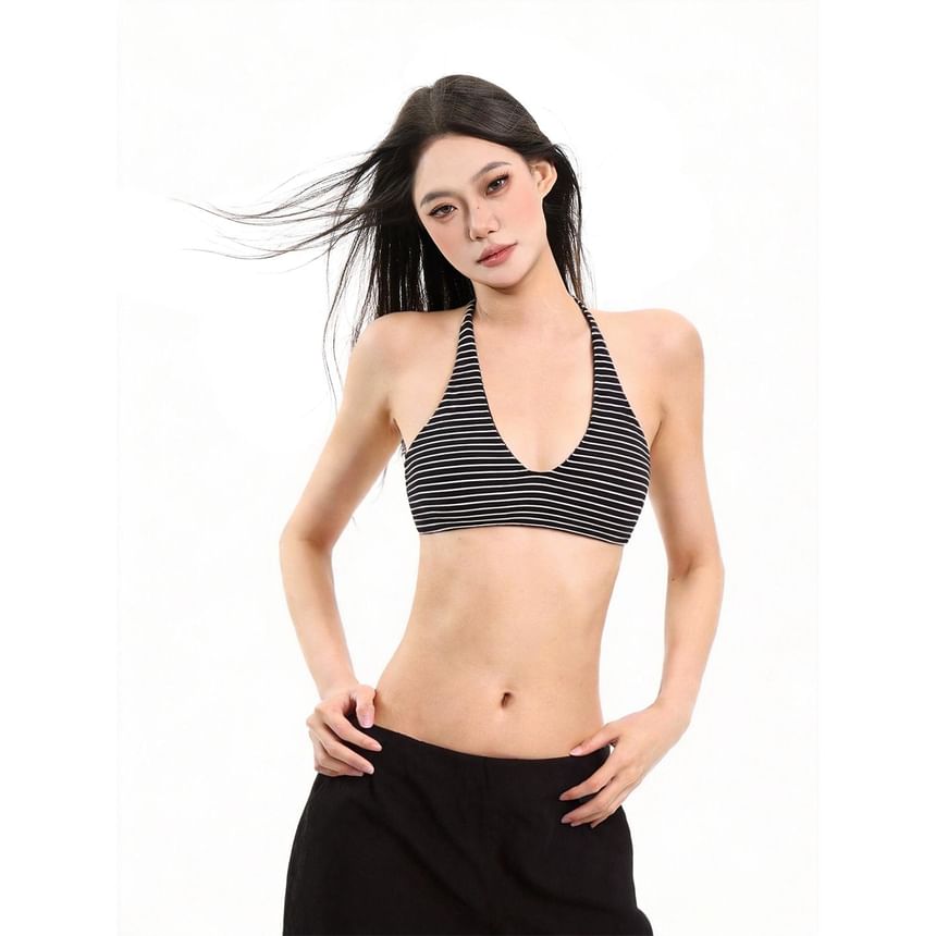 Halter Neck Open Back Cropped Tee