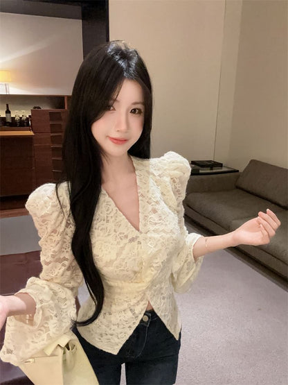 Extended Sleeve V-Neck Lace Twist Front Blouse