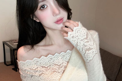 Extended Sleeve Off Shoulder Solid Lace Trim Ruched Tee