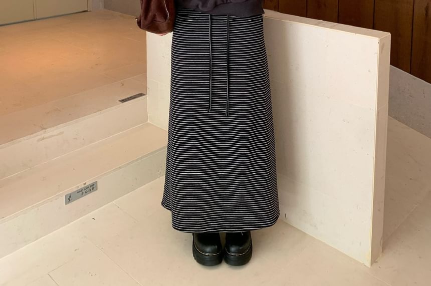 Striped Maxi A-Line Skirt with Mid Rise Waist