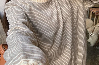 Round Neck Striped Lace Long Sleeve Blouse
