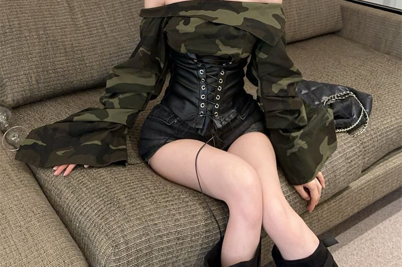 Camo Print Off-Shoulder Ruched Lace Crop Top