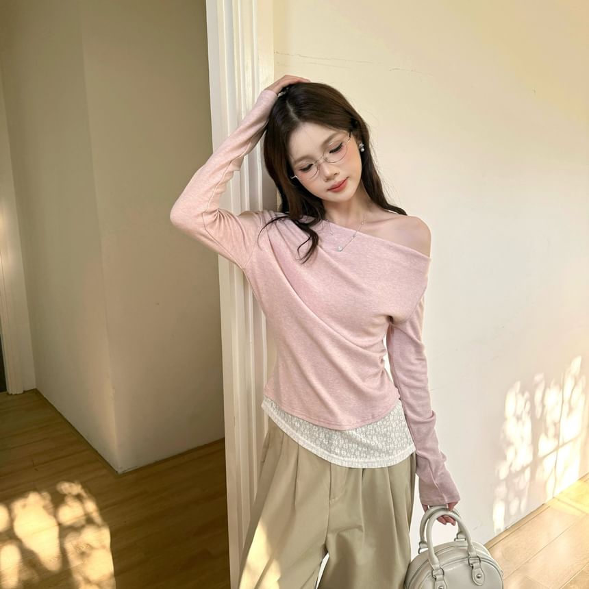 Off-Shoulder Lace Panel Slim Fit Tee