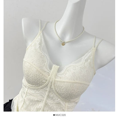 Padded Lace V-Neck Fitted Camisole