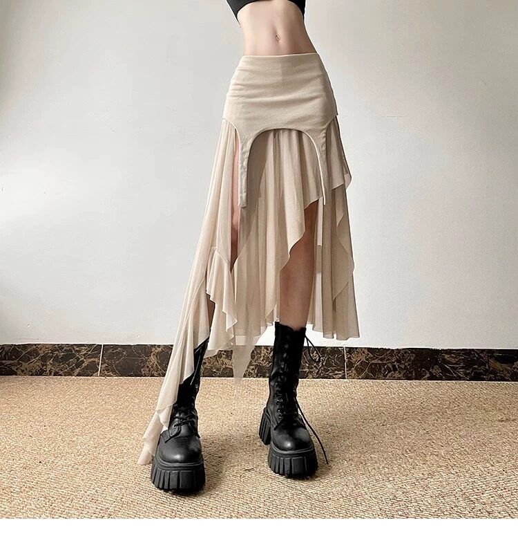 Asymmetric Low Waist Skirt