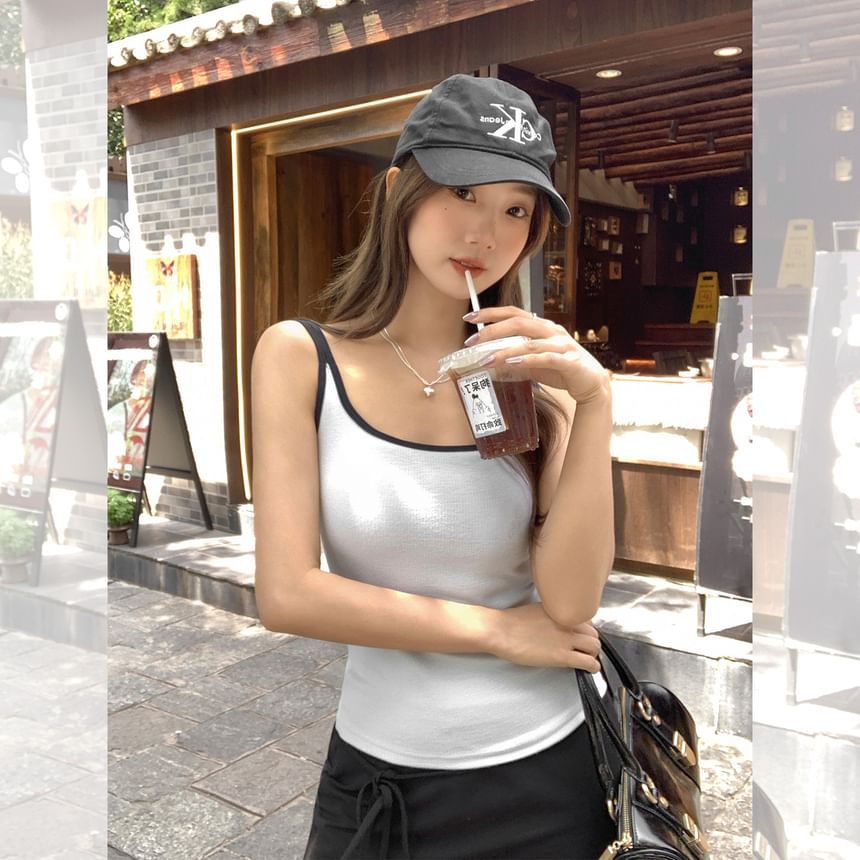 Contrast-Trim Scoop Neck Slim Camisole