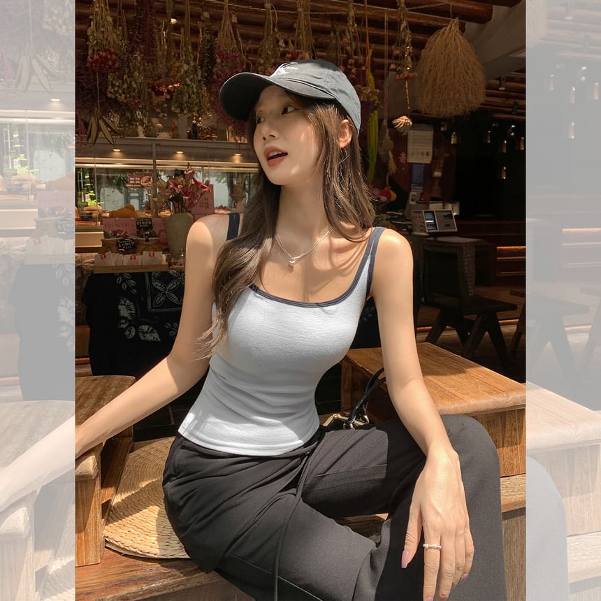 Contrast-Trim Scoop Neck Slim Camisole