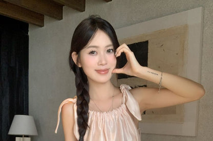 Satin Sleeveless Blouse in Solid Color