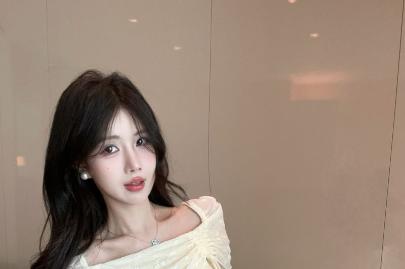 Long-Sleeve Square Neck Lace Asymmetrical Crop Top