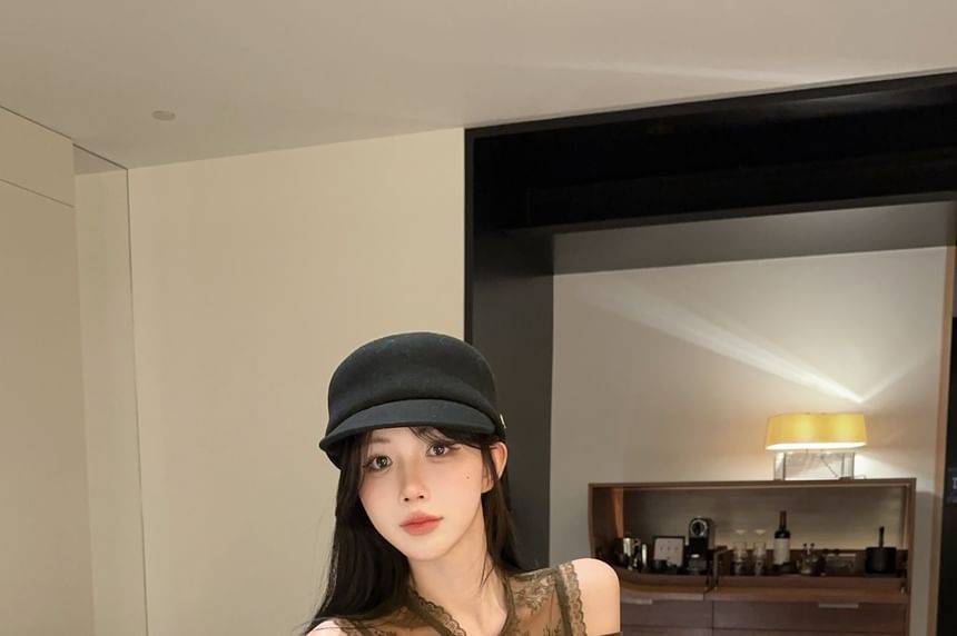Long-Sleeve Cold Shoulder Lace Panel Velvet Top