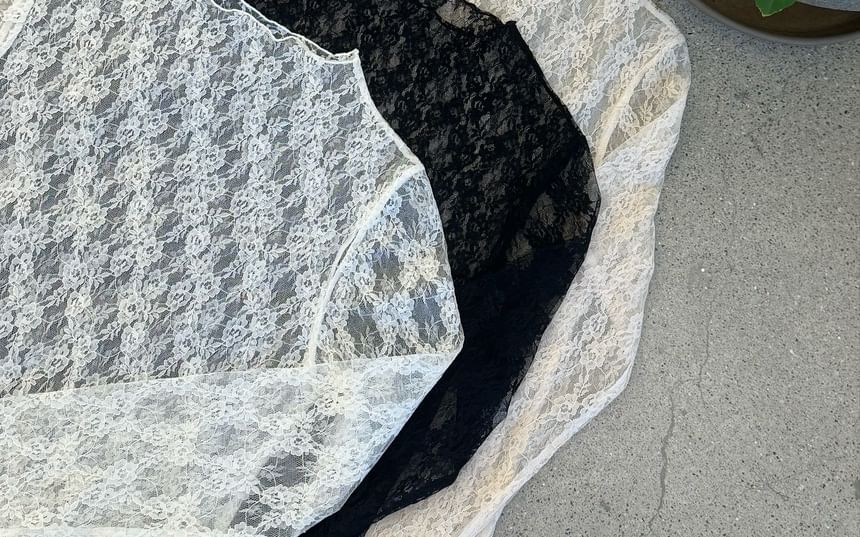 Mock Neck Long-Sleeve Lace Top