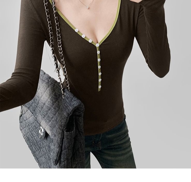 Slim-Fit Henley T-Shirt with Long Sleeves, V-Neck, and Contrast Trim