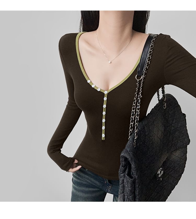 Slim-Fit Henley T-Shirt with Long Sleeves, V-Neck, and Contrast Trim