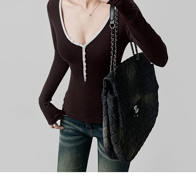 Slim-Fit Henley T-Shirt with Long Sleeves, V-Neck, and Contrast Trim