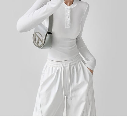 Cropped Henley T-Shirt with Long Sleeves and Slim Fit in Solid Color