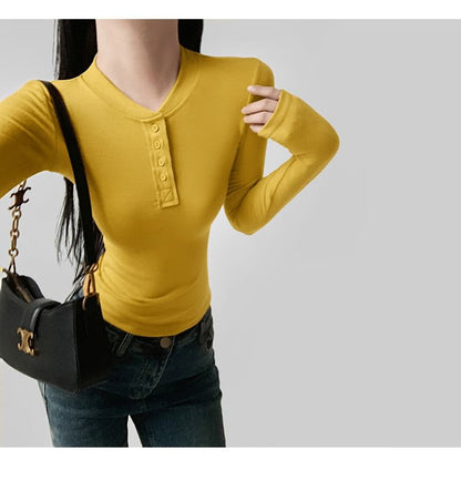 Cropped Henley T-Shirt with Long Sleeves and Slim Fit in Solid Color
