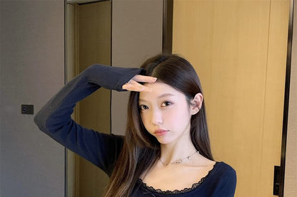 Long-Sleeve Scoop Neck Plain Lace Trim Crop T-Shirt