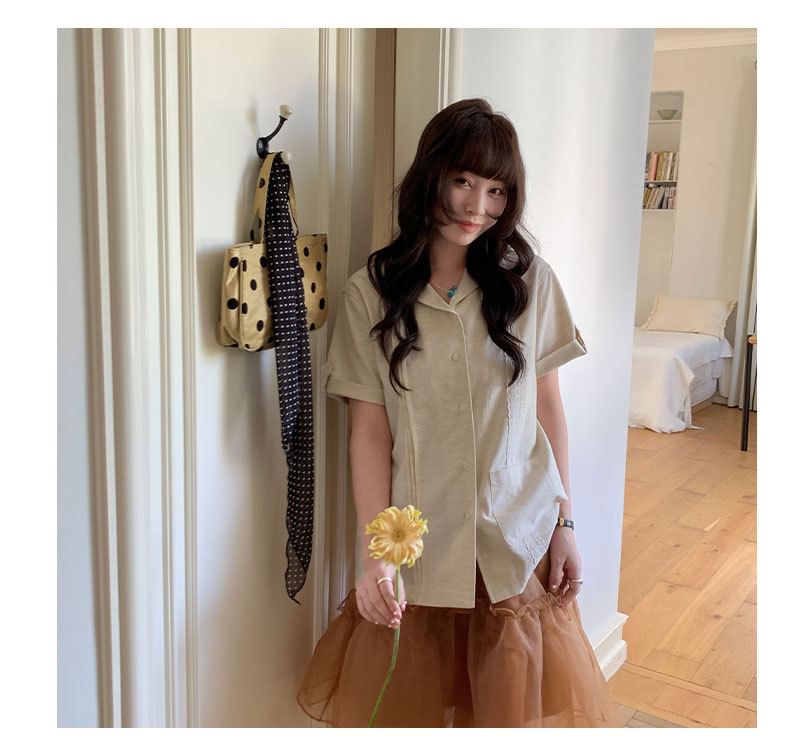 Lapel Collar Lace Panel Short-Sleeve Pintuck Blouse