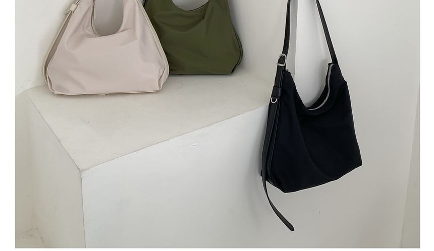 Plain Nylon Shoulder Bag