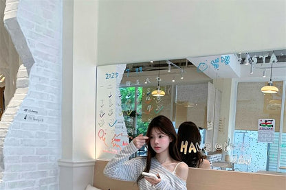 Extended Sleeve Off-Shoulder Line Pattern Tee