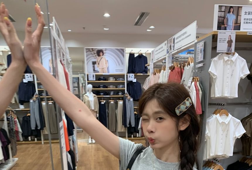 Short Sleeve Round Collar Minimalist Lace Hem Tee