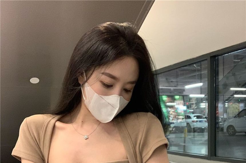 Short Sleeve Square Collar Minimalist Panel Top