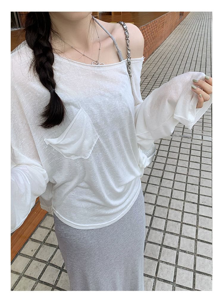 Extended Sleeve Single-Shoulder Minimalist Loose Tee