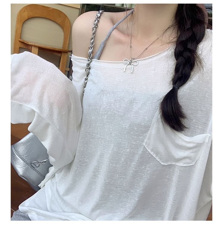 Extended Sleeve Single-Shoulder Minimalist Loose Tee