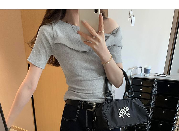 Short Sleeve One-Shoulder Minimalist Tee