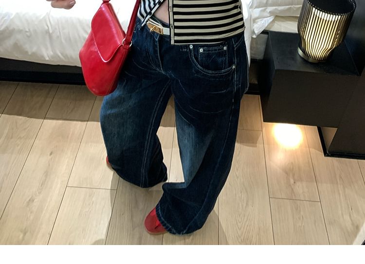 Extended Sleeve V-Neck Striped Buttoned Tee