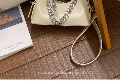 Chunky Chain Faux Leather Shoulder Bag
