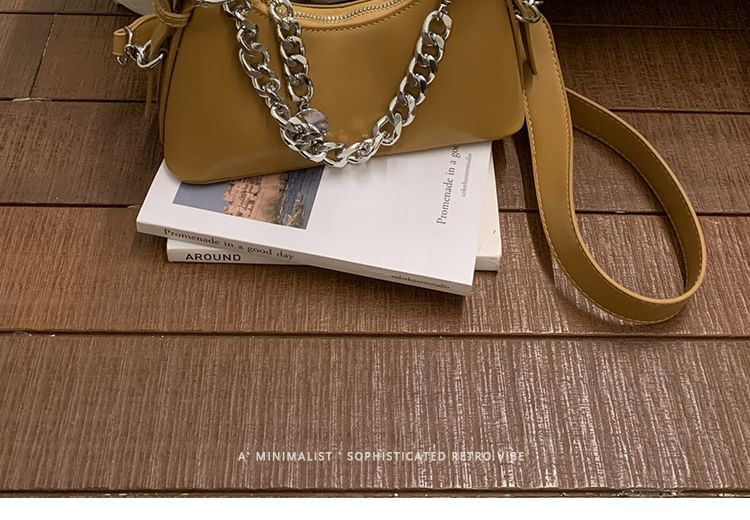 Chunky Chain Faux Leather Shoulder Bag