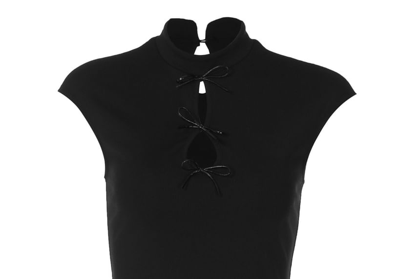 Asymmetric Cut-Out Mock Neck Fitted Tank Top