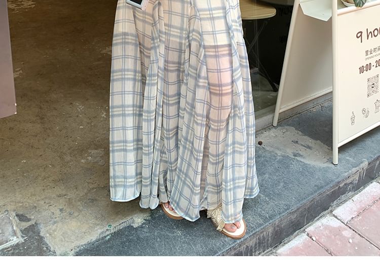 Short-Sleeve Crew Neck Asymmetrical Button-Up Plain Crop Cardigan