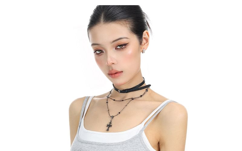 Two-Tone Mock Layered Camisole Top with Scoop Neck