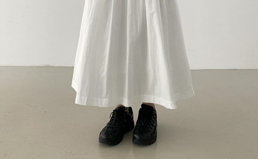 Sleeveless V-Neck Plain Pleated Hem Maxi A-Line Dress