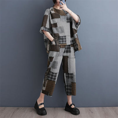 Short Sleeve Crew Neck Plaid Panel Blouse and Mid Rise Capri Trousers Co-ord