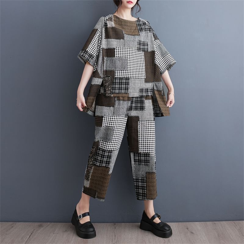 Short Sleeve Crew Neck Plaid Panel Blouse and Mid Rise Capri Trousers Co-ord