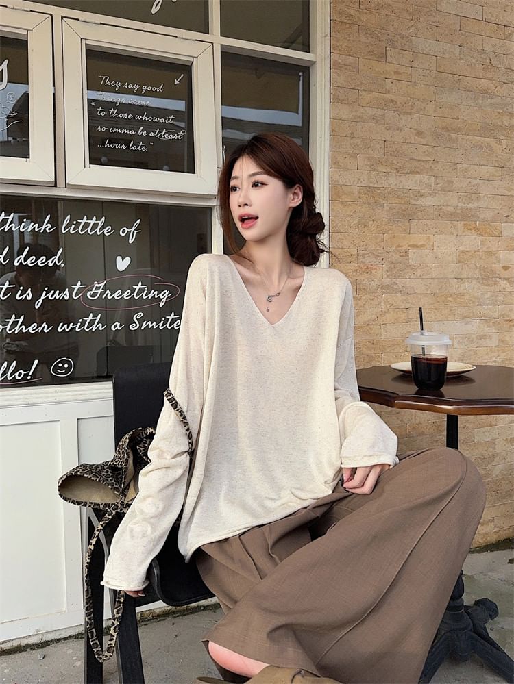 Long Sleeve V-Neck Solid Tee
