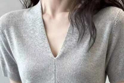 Short Sleeve V-Neck Solid Knit Top
